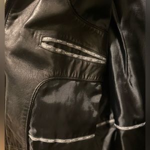 A Nice Apt9 lambskin blacks leather jacket